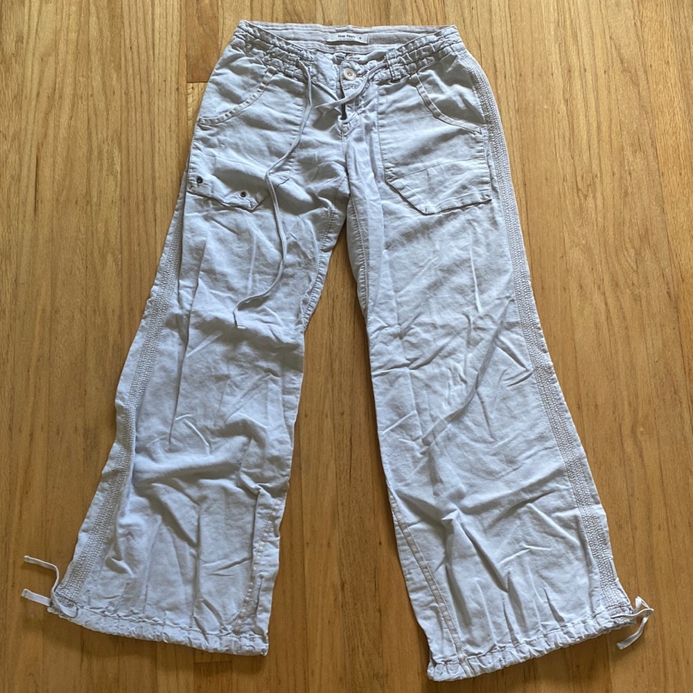 Wide-leg pants